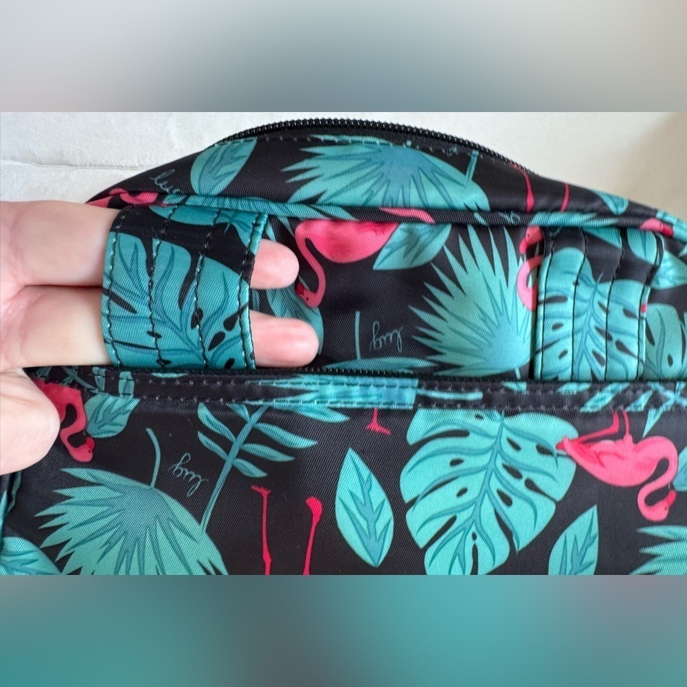 NEW Lug Black & Green Tropical Print Quilted Crossbody Belt Bag - Picture 6 of 8